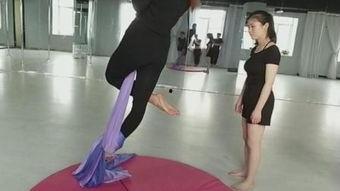 舞蹈成人专用白色丝袜视频,成人专用白色丝袜舞蹈视频赏析