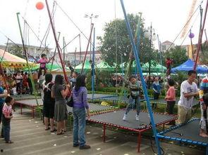 小孩和成人蹦极视频,小孩与成人蹦极挑战大比拼