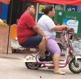 成人坐溜溜车搞笑视频,成人搞笑视频带你笑翻天