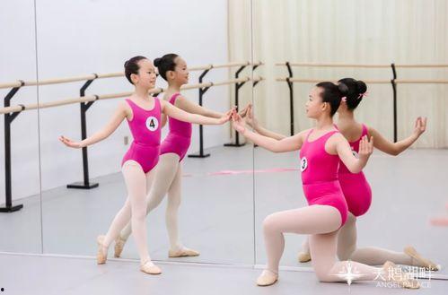 成人芭蕾需要压腿吗视频