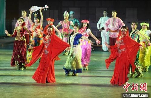 独舞成人剧目大裙子视频