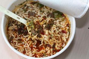 小麦泡面成人能吃吗视频,成人食用安全与营养分析