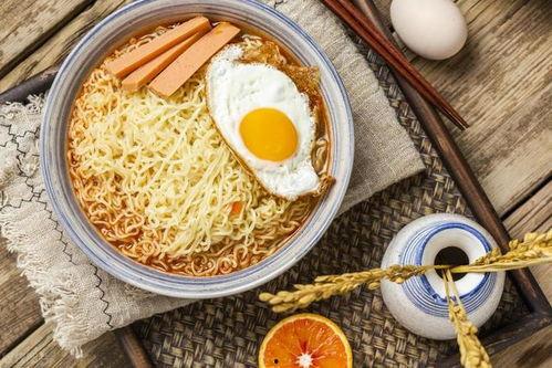 小麦泡面成人能吃吗视频,成人食用安全与营养分析