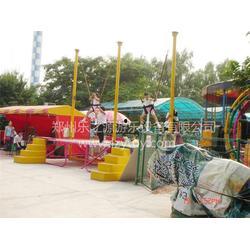 小孩和成人蹦极视频,小孩与成人蹦极挑战大比拼